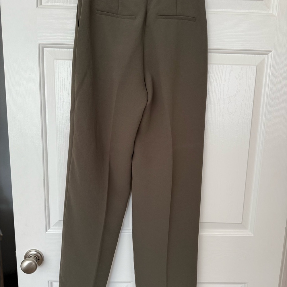 Aritzia Limitless Pant Dark Olive Size 0 EUC - Picture 4 of 7